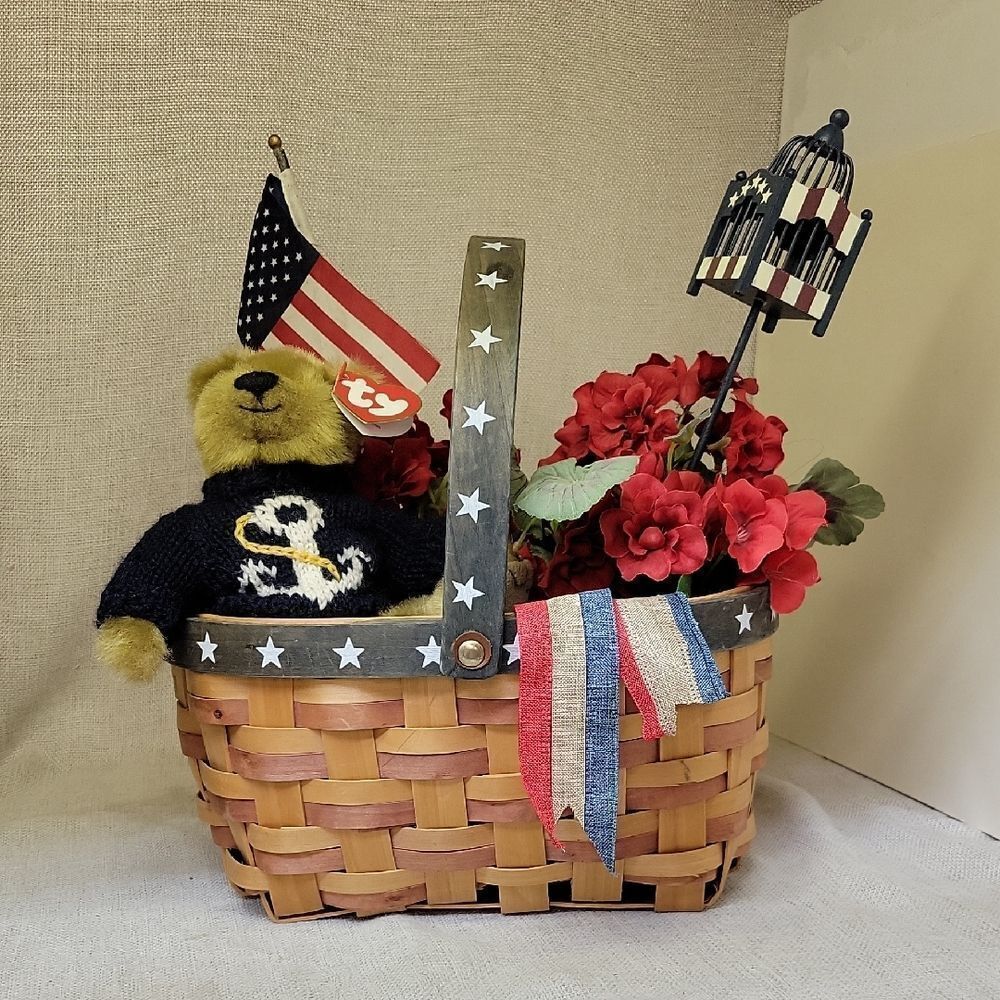 Patriotic Woven Basket With Ty Teddy‎ Bear And Accessories